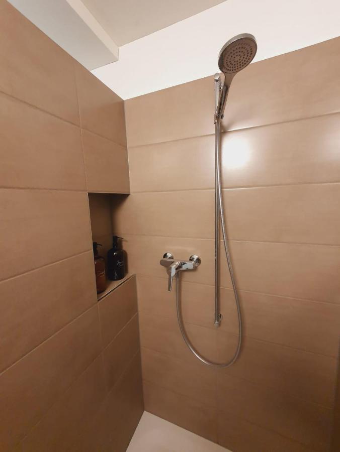 Neue Wohnung An Stadtrand Mit Parkplatz Ebikon ภายนอก รูปภาพ